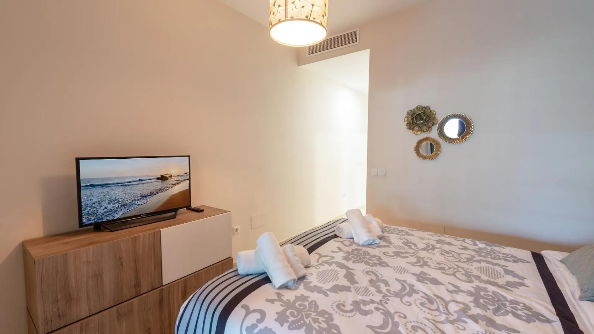 Elegant Getaway Near Villa Padierna Marbella Lux contacts