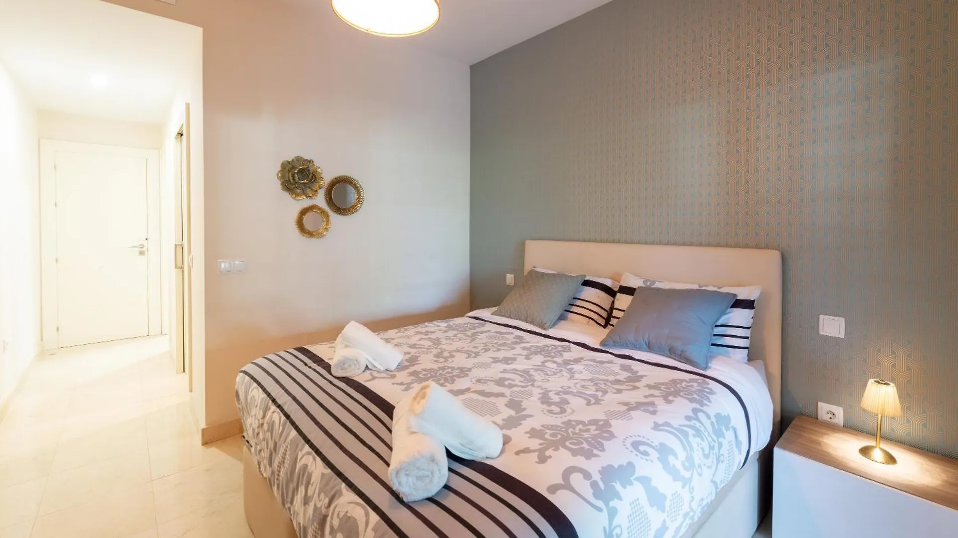 Apartment Elegant Getaway Near Villa Padierna Marbella Lux Estepona