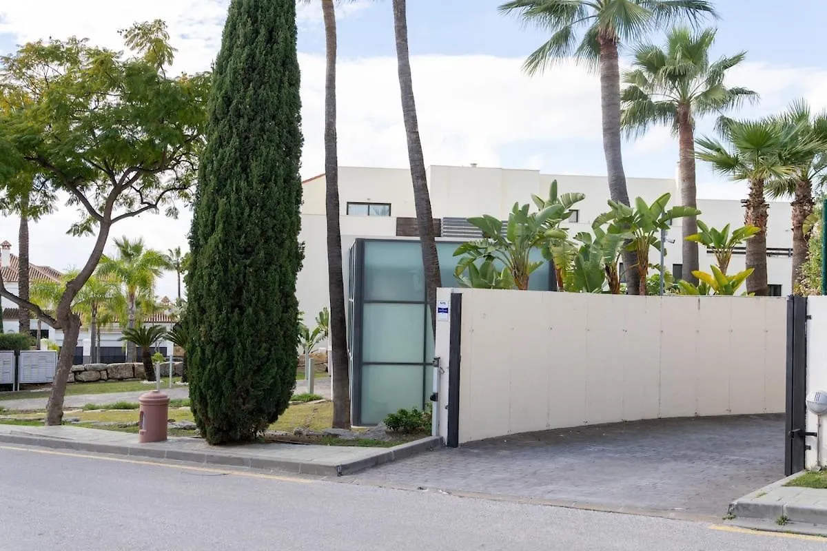 אסטפונה Elegant Getaway Near Villa Padierna Marbella Lux