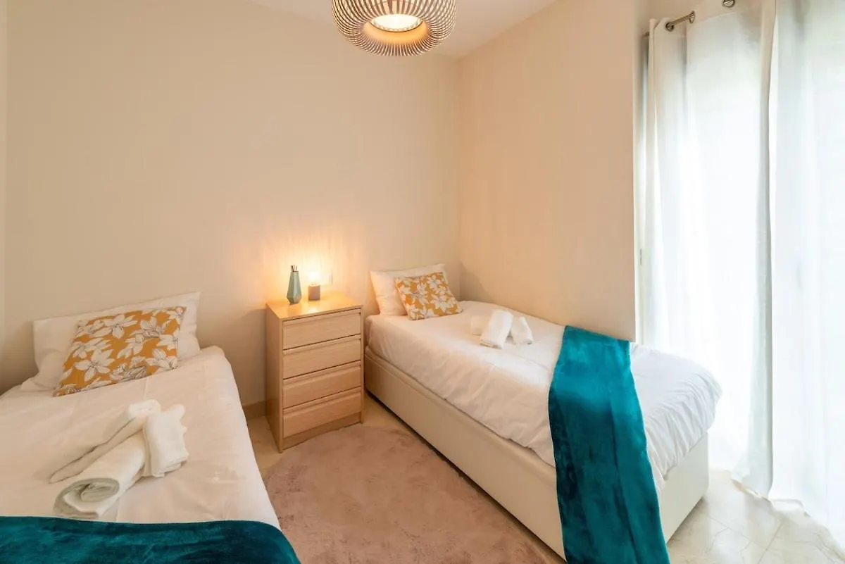 אסטפונה Elegant Getaway Near Villa Padierna Marbella Lux 0*,