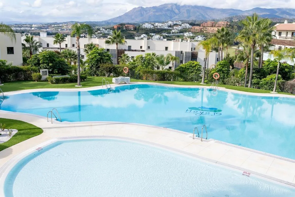 דירה אסטפונה Elegant Getaway Near Villa Padierna Marbella Lux ספרד