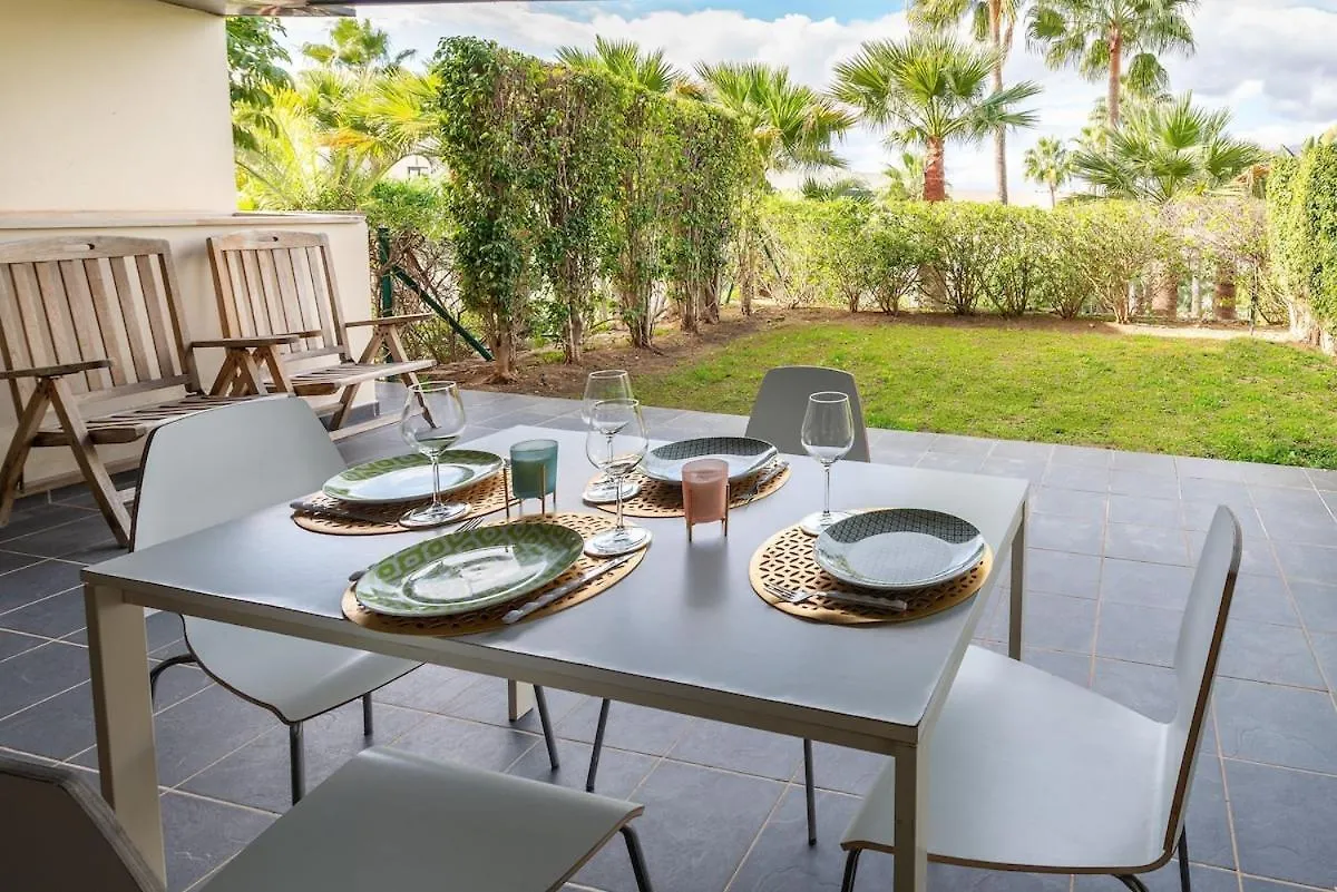 אסטפונה Elegant Getaway Near Villa Padierna Marbella Lux 0*,