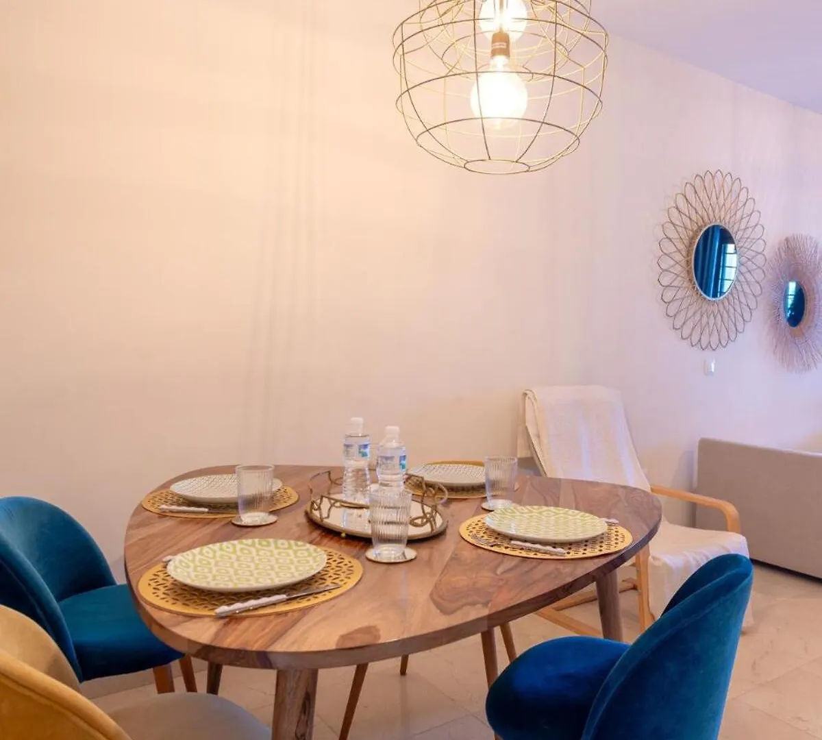אסטפונה Elegant Getaway Near Villa Padierna Marbella Lux 0*,  ספרד